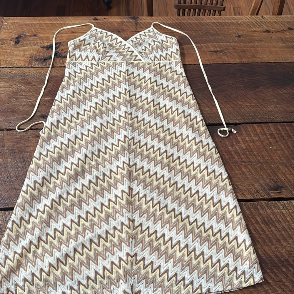 Cute loft 6P lined sundress with zippered side and tie neck.